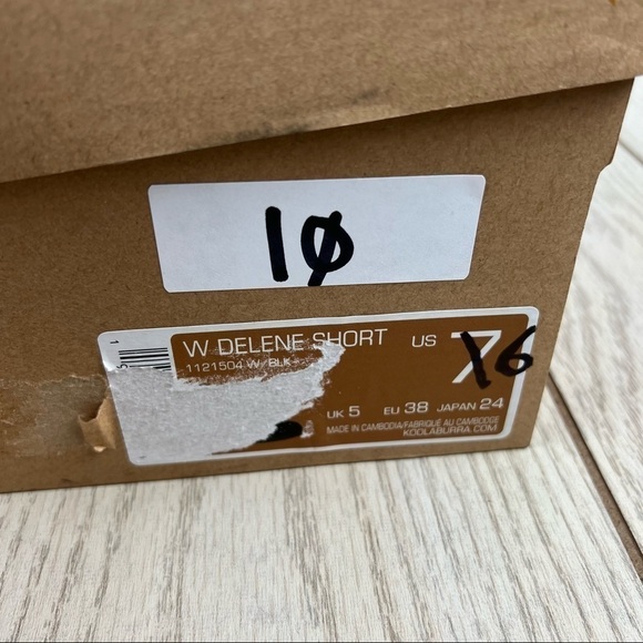 Koolaburra By UGG Women's Delene Wrap Buckle Strap Booties US6 Black Suede $100 - Picture 11 of 11